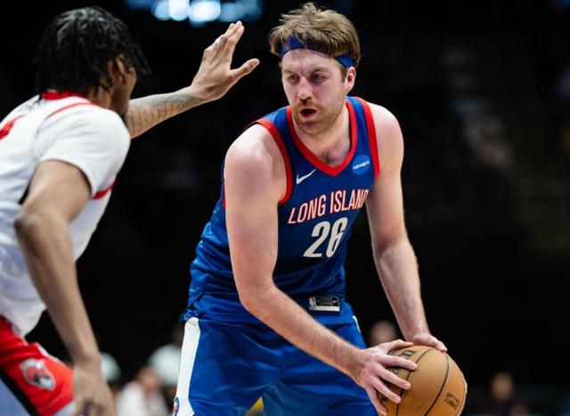 篮网爆发新星，复出首战轰40分刷新纪录，命运悬念球队迎来希望！